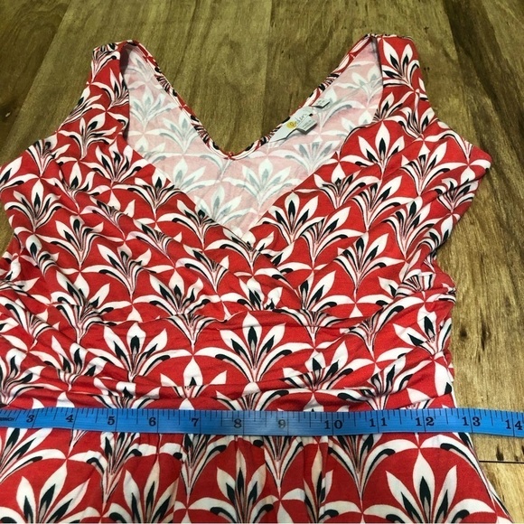 Boden Red Floral Artsy Flare Stretch Dress Women Size 4 V-Neck 37” Long - Picture 8 of 10